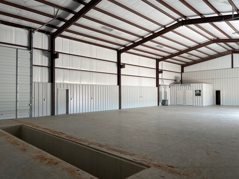 More Photos Of 5822 W County Rd 123, Midland Warehouse For Lease