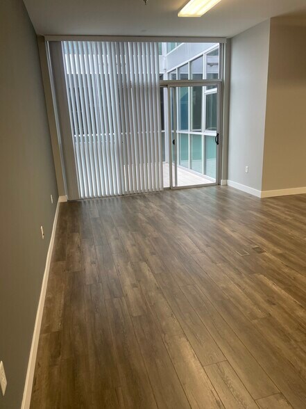 More Photos Of 2332 Cotner Ave, Los Angeles Loft Creative Space For Lease