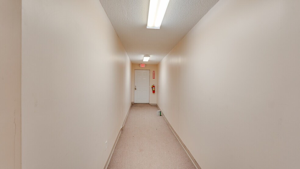 More Photos Of 510 N Walker St, Quitman Light Manufacturing For Lease