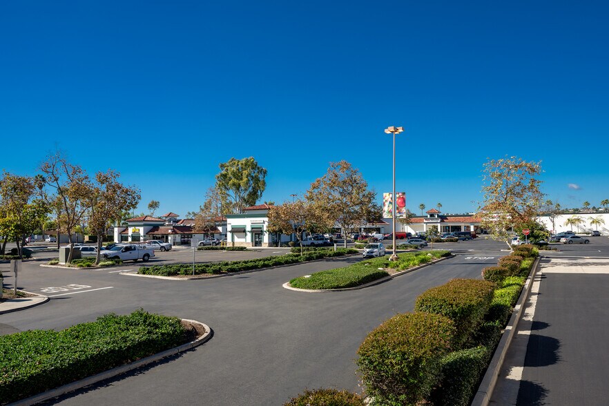 More Photos Of 3720-3780 Mission Ave, Oceanside Unknown For Lease