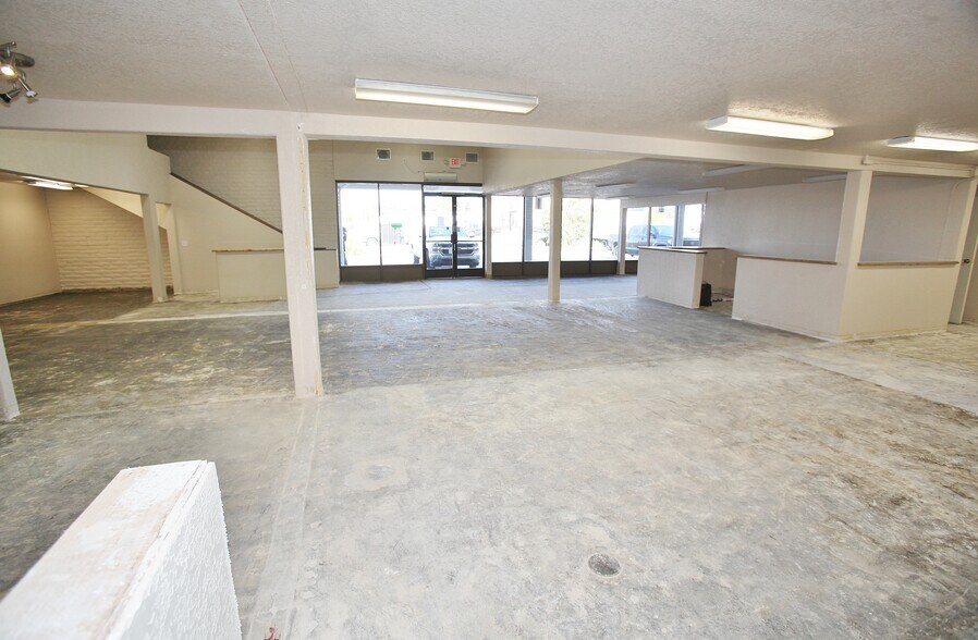 More Photos Of 2739 Castro Valley Blvd, Castro Valley Unknown For Lease