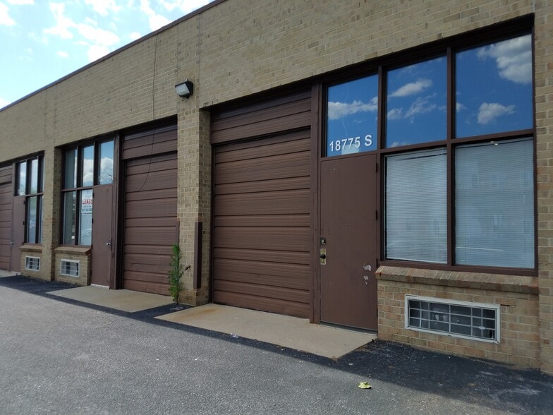 More Photos Of 18775 N Frederick Rd, Gaithersburg Warehouse For Lease