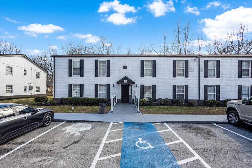 More Photos Of 1204-1216 Lakeview Dr NW, Conyers Multifamily For Sale