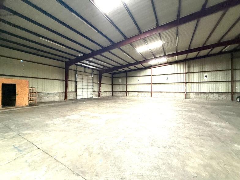 More Photos Of 2303 Santa Rita Ave, Laredo Industrial For Sale