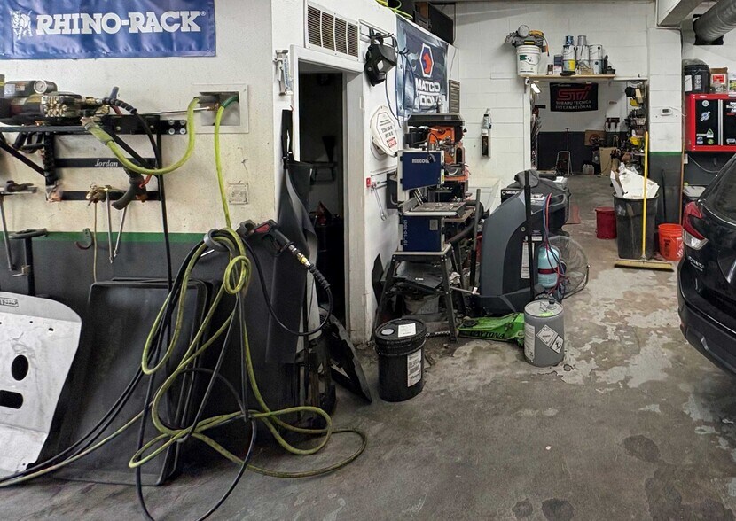 More Photos Of 5634-5636 Newland Way, Arvada Industrial For Sale