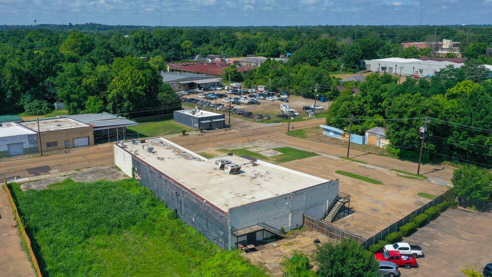 More Photos Of 110 E South St, Jackson Bar For Sale