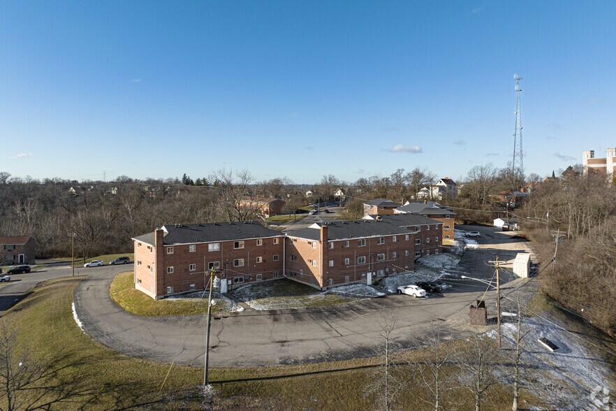More Photos Of 5474-5484 Bahama Ter, Cincinnati Apartments For Sale