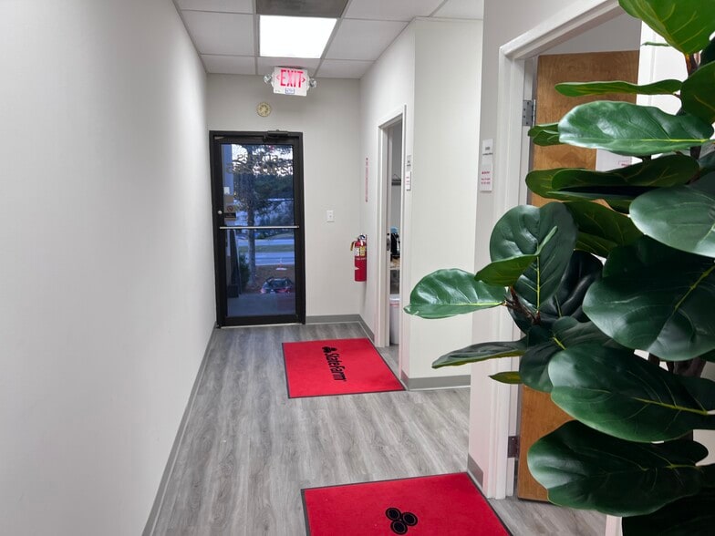 More Photos Of 5380 Peachtree Industrial Blvd, Norcross Storefront Retail Office For Lease