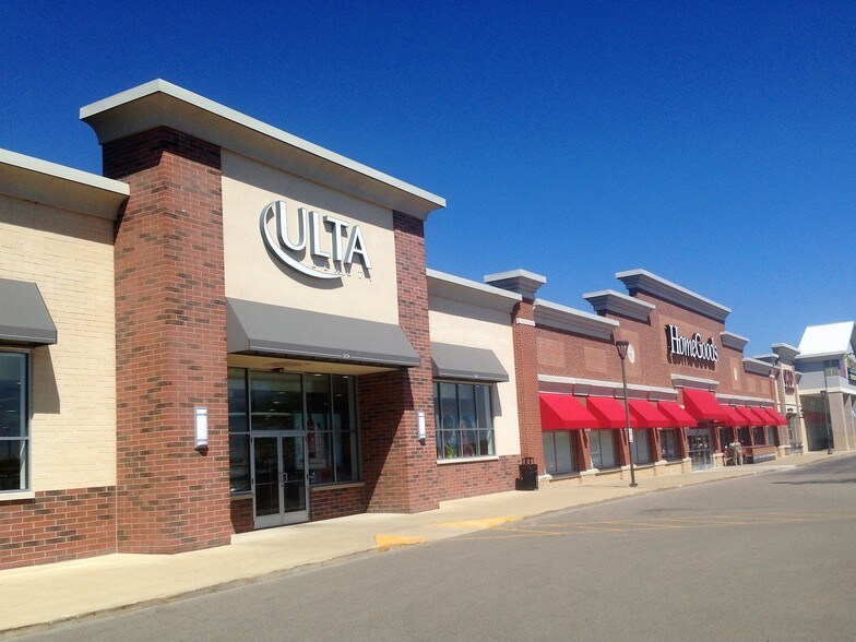 More Photos Of 3165 Alpine Ave, Grand Rapids Storefront For Lease