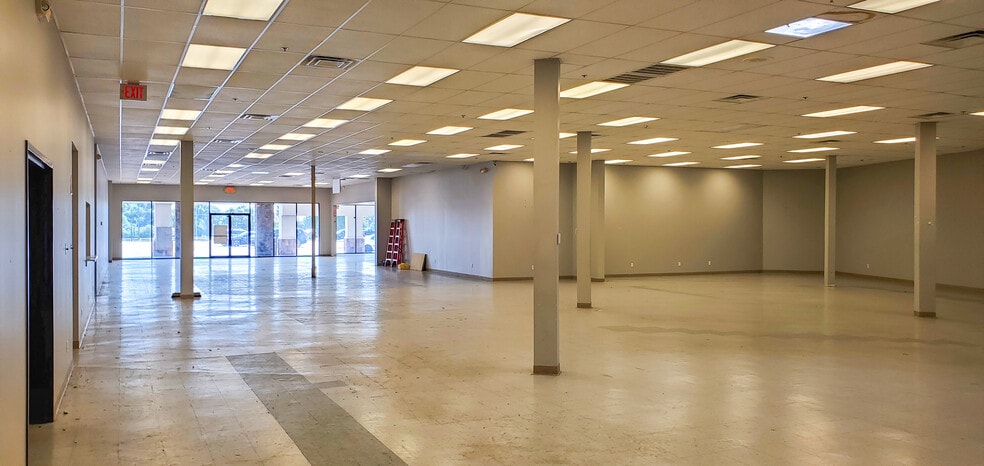 More Photos Of 406-546 Plaza Ct, Sand Springs Unknown For Lease