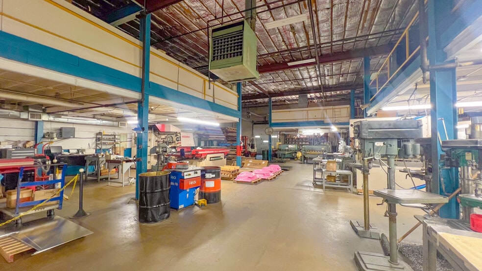 More Photos Of 450 S Fellowship Rd, Maple Shade Township Warehouse For Sale