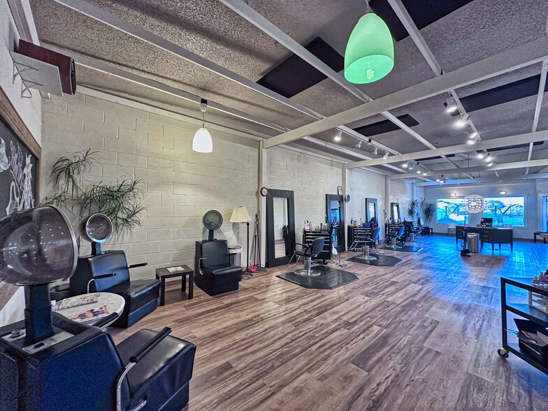 More Photos Of 217 Main St, Grand Coulee Flex For Sale