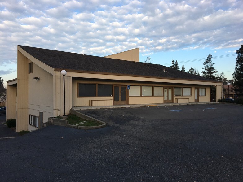 More Photos Of 9198 Greenback Ln, Orangevale Office For Lease