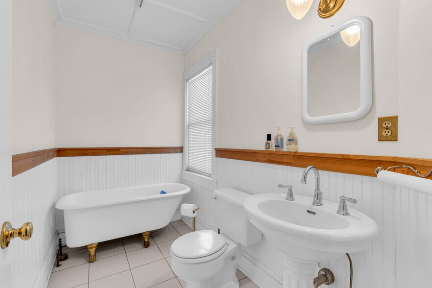 More Photos Of 485 Broadway, Long Branch Office For Sale