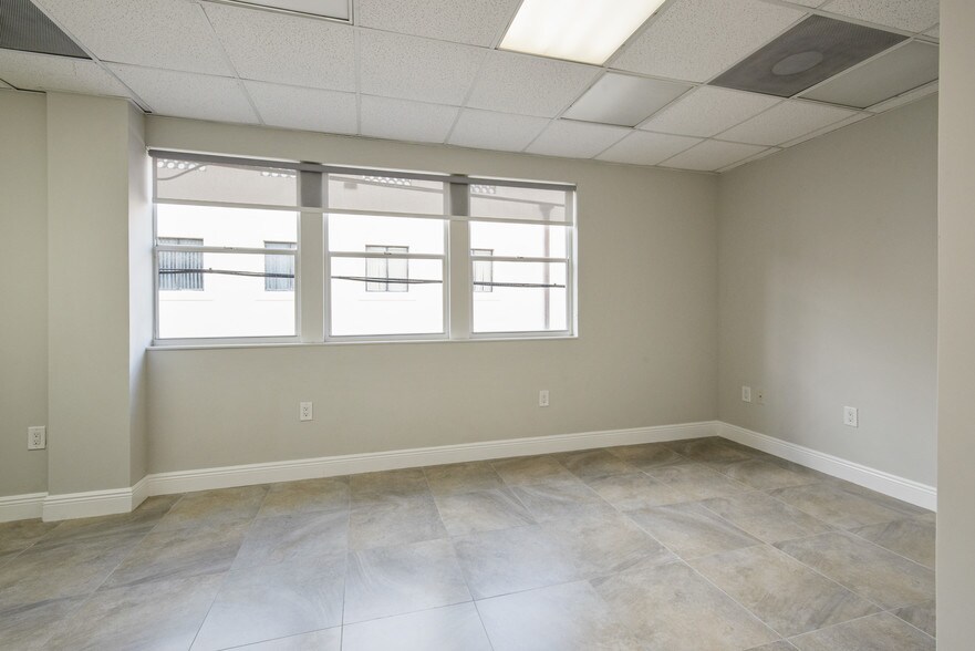 More Photos Of 555 Biltmore Way, Coral Gables Medical For Sale