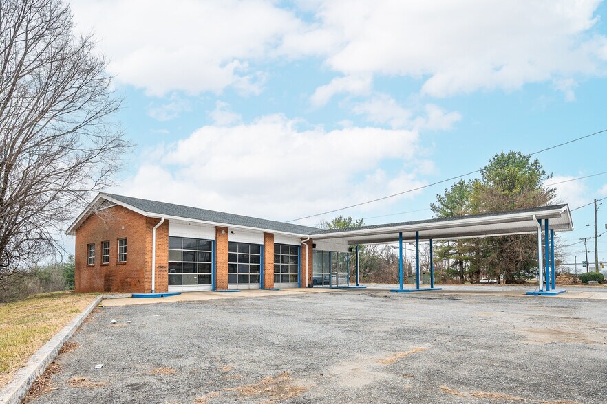 Primary Photo Of 4927 S Amherst Hwy, Madison Heights Specialty For Sale