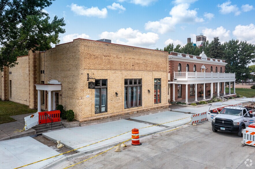 More Photos Of 212 Main St W, New Prague Hotel For Sale