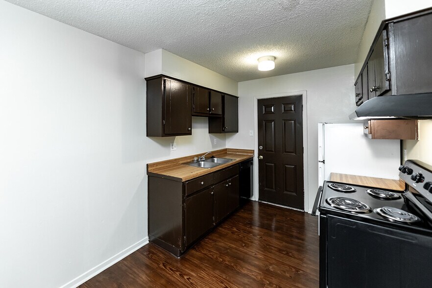 More Photos Of 634 Brister St, Memphis Apartments For Sale