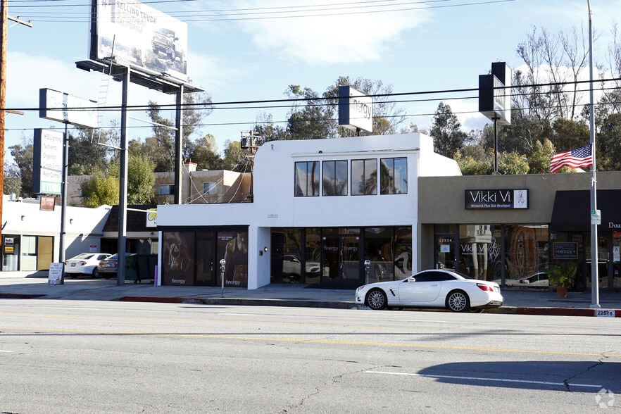 More Photos Of 22520-22522 Ventura Blvd, Woodland Hills Storefront Retail Office For Lease