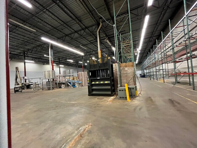 Primary Photo Of 180 Lehigh Ave, Lakewood Warehouse For Lease