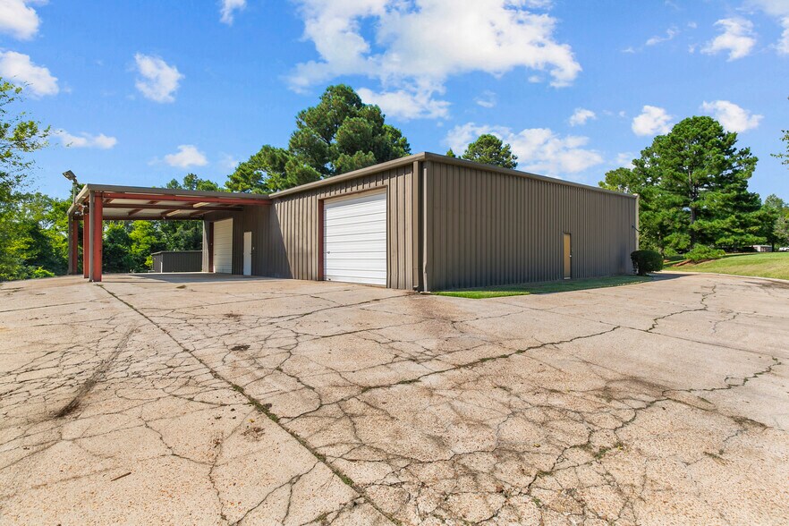 More Photos Of 125 Solleftea Dr, Madison Industrial For Lease
