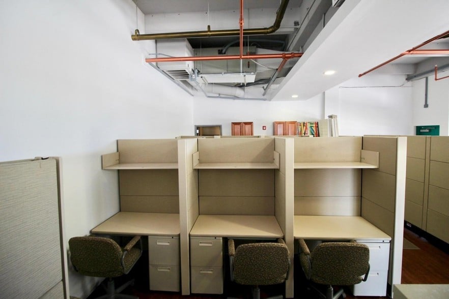 More Photos Of 120-140 S Indian River Dr, Fort Pierce Coworking Space