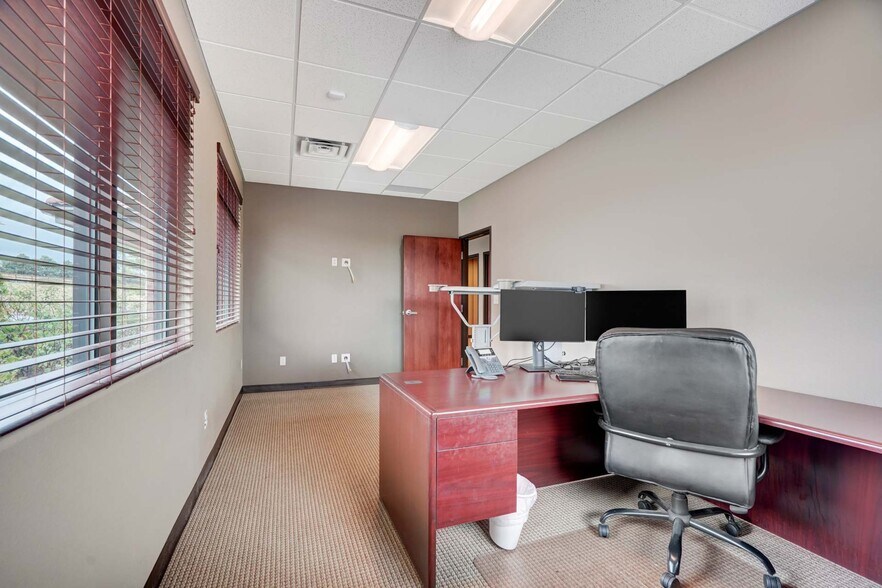 More Photos Of 3210 E Woodmen Rd, Colorado Springs Medical For Sale