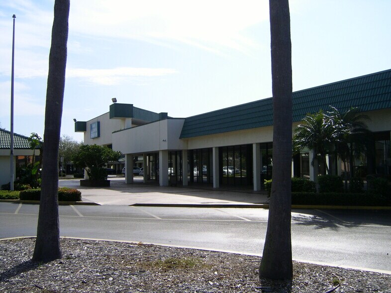 More Photos Of 5505-5805 Manatee Ave, Bradenton Unknown For Lease