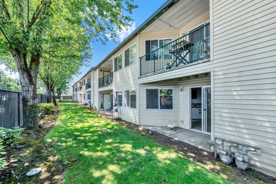 More Photos Of 4821 NE 110th Ave, Vancouver Apartments For Sale