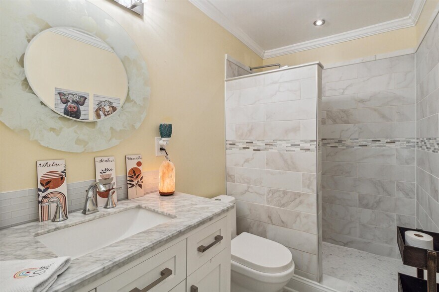 More Photos Of 7010 Frances Rd, Flushing Convenience Store For Sale