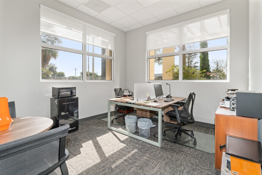 More Photos Of 4640 S University Dr, Davie Medical For Sale