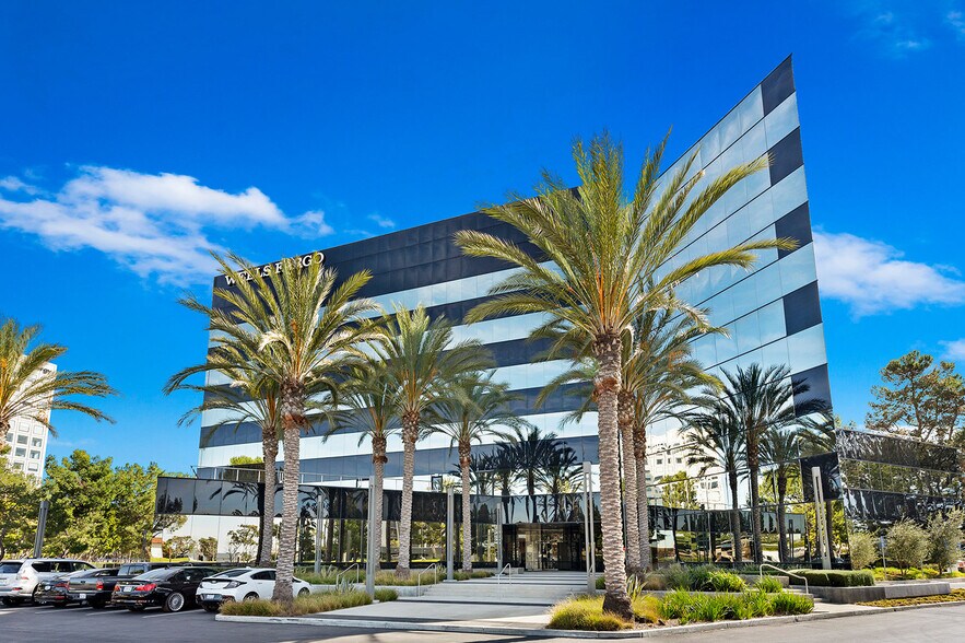 More Photos Of 4590 MacArthur Blvd, Newport Beach Office For Lease