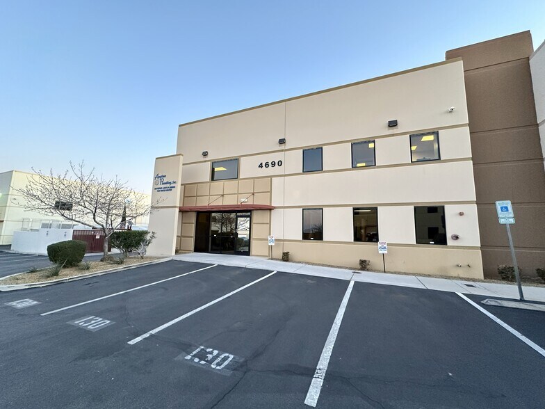 More Photos Of 4690 W Post Rd, Las Vegas Warehouse For Sale