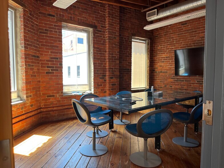 More Photos Of 300 Marconi Blvd, Columbus Loft Creative Space For Lease