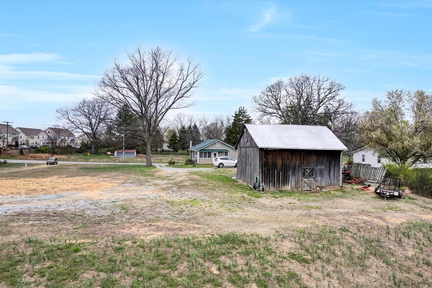 More Photos Of 2036 Morganton Rd, Maryville Freestanding For Sale