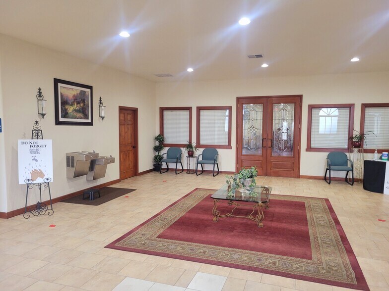 More Photos Of 7714 Douglas St W, University Place Garden Center For Sale