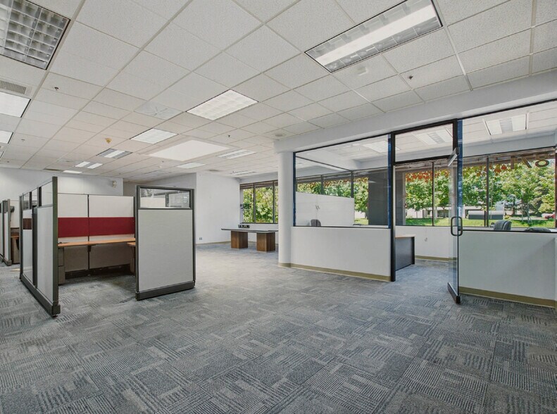 More Photos Of 871 Latour Ct, Napa Manufacturing For Lease