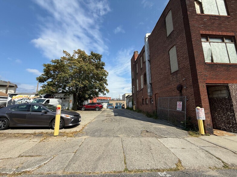 More Photos Of 20 Harrison St, Worcester Storefront Retail Office For Sale