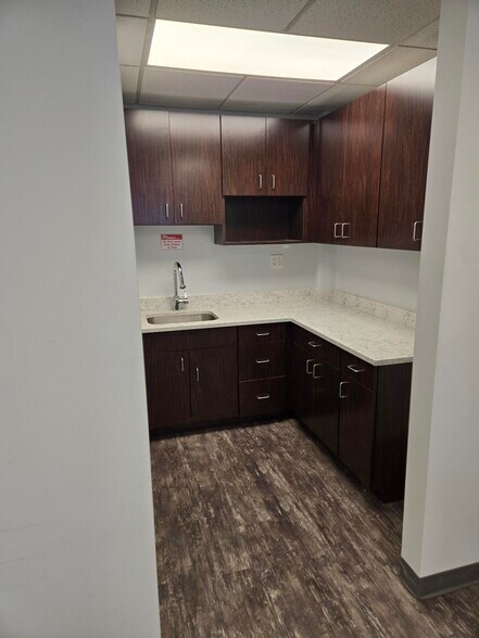 More Photos Of 6000 Waterdam Plaza Dr, McMurray Office For Lease