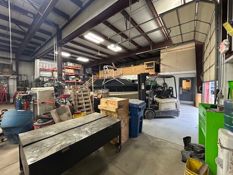 More Photos Of 5410 Chicago Dr, Hudsonville Warehouse For Lease
