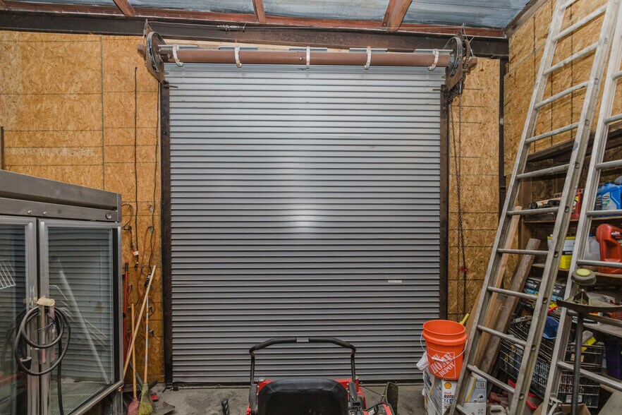 More Photos Of 925 E 19th St, Wichita Warehouse For Sale