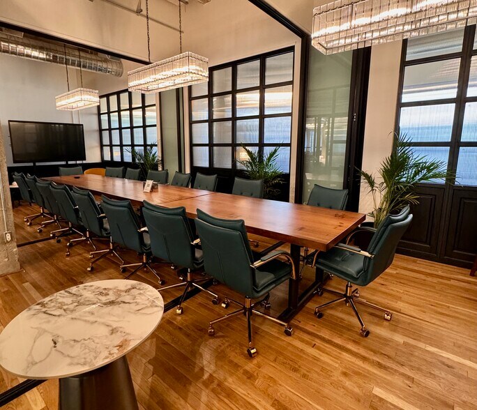 More Photos Of 14 Erb St W, Waterloo Coworking Space