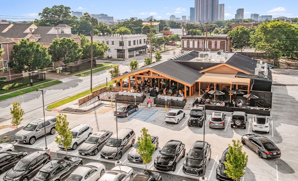 Primary Photo Of 1812 N Haskell Ave, Dallas Restaurant For Sale