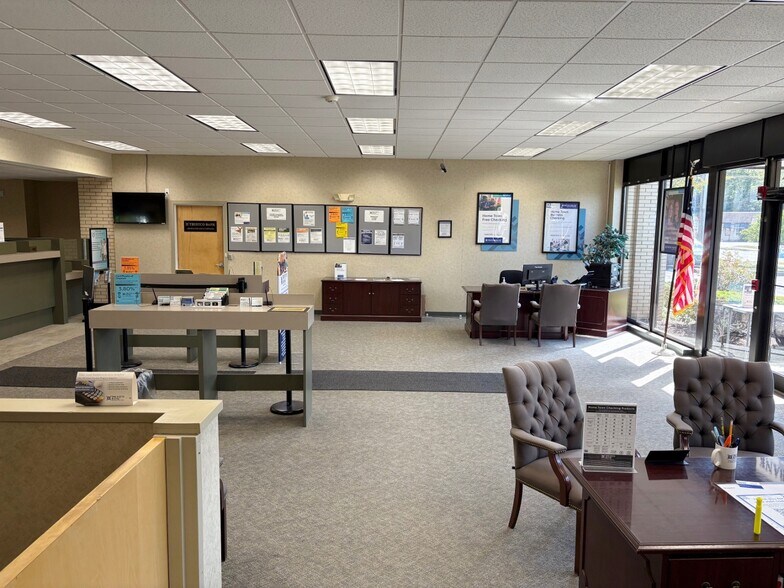 More Photos Of 3580 Us Highway 9w, Highland Bank For Lease