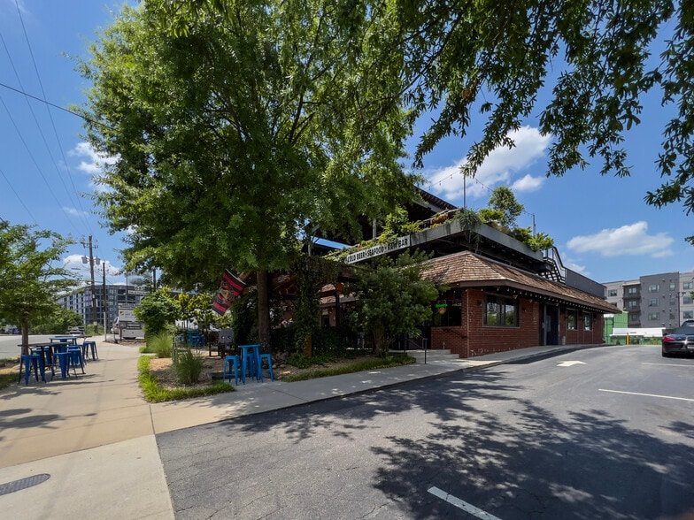 More Photos Of 685 11th St NW, Atlanta Restaurant For Lease