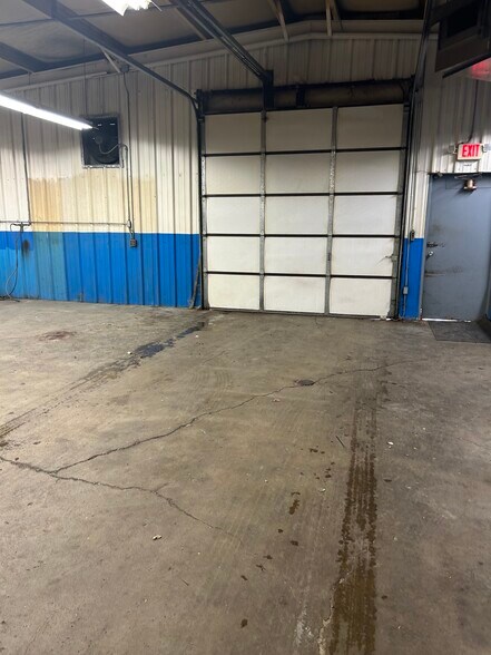 More Photos Of 350 Conley Dr, Enon Warehouse For Sale