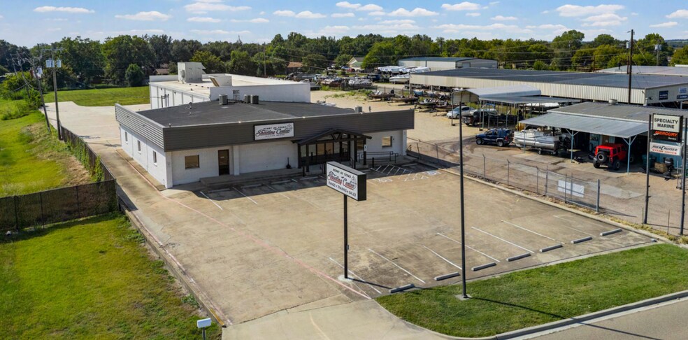 Primary Photo Of 5040 S Loop 340, Robinson Freestanding For Lease