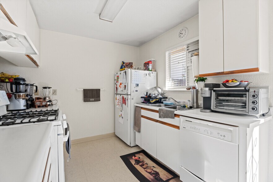 More Photos Of 757 Waugh Ln, Ukiah Apartments For Sale