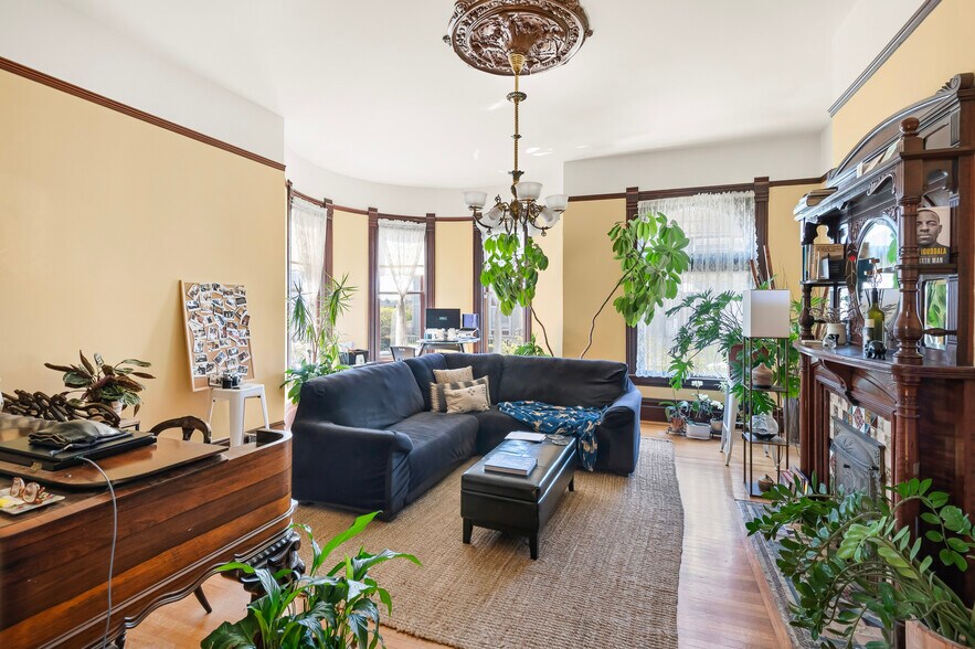 More Photos Of 1833 Clinton Ave, Alameda Apartments For Sale