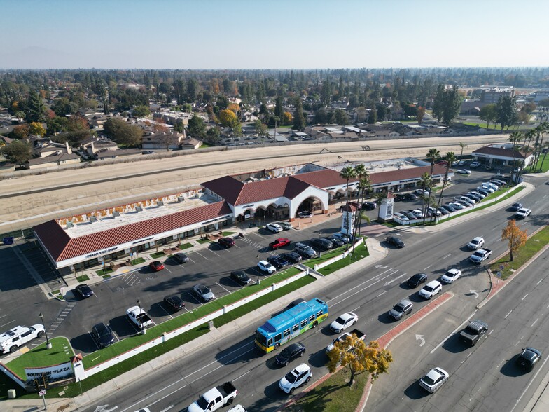 More Photos Of 600 Coffee Rd, Bakersfield Unknown For Lease